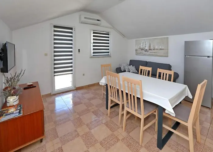 House Casa Nostra 비빈제